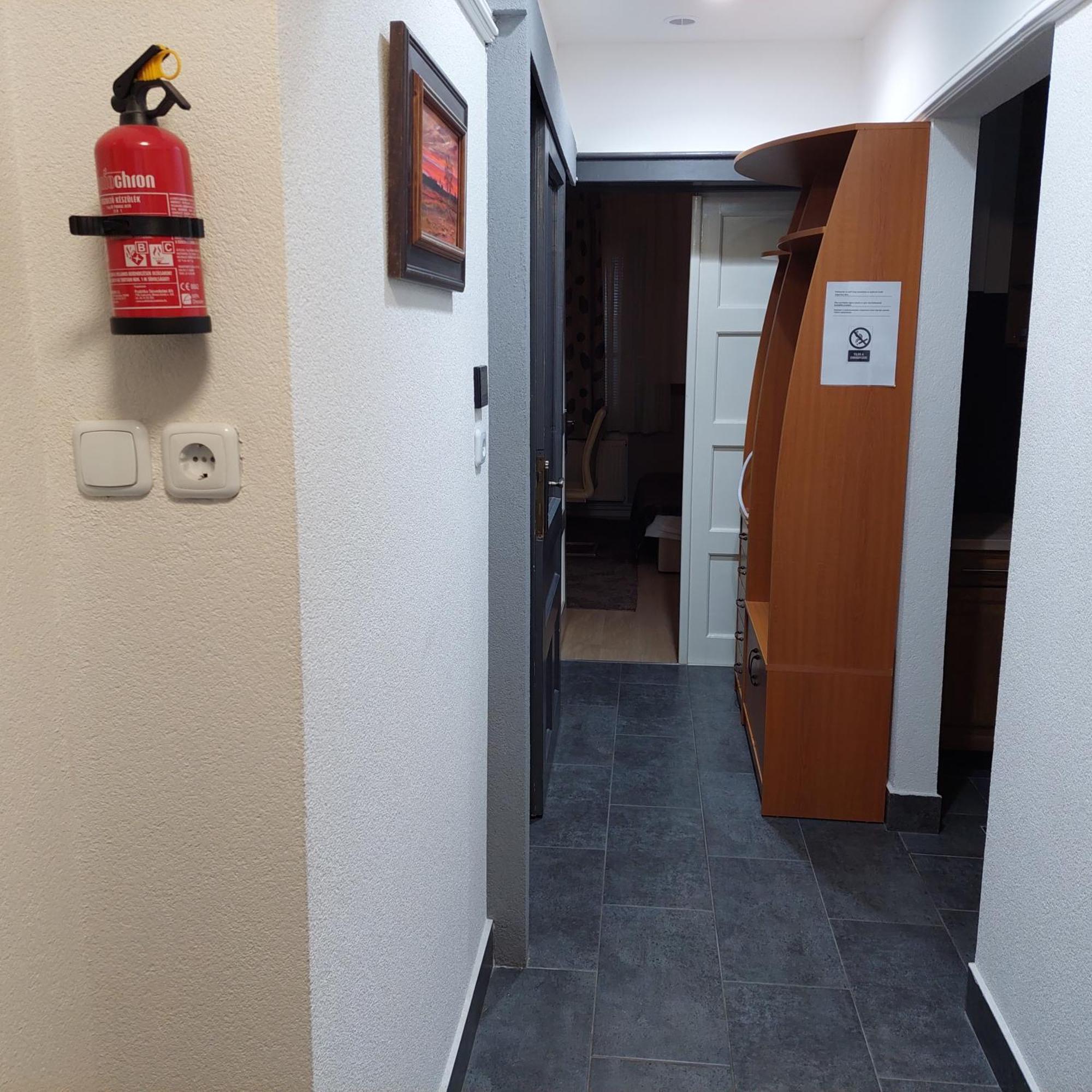 Ujszeged Apartman Luaran gambar